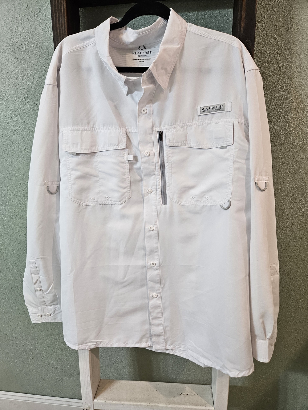 NWOT Realtree White Men's Long Sleeve Fishing Shirt with Chest Pocket Size XXL